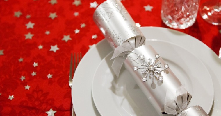 How to decorate the table at Christmas