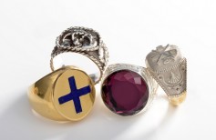 The symbolic value of bishop rings