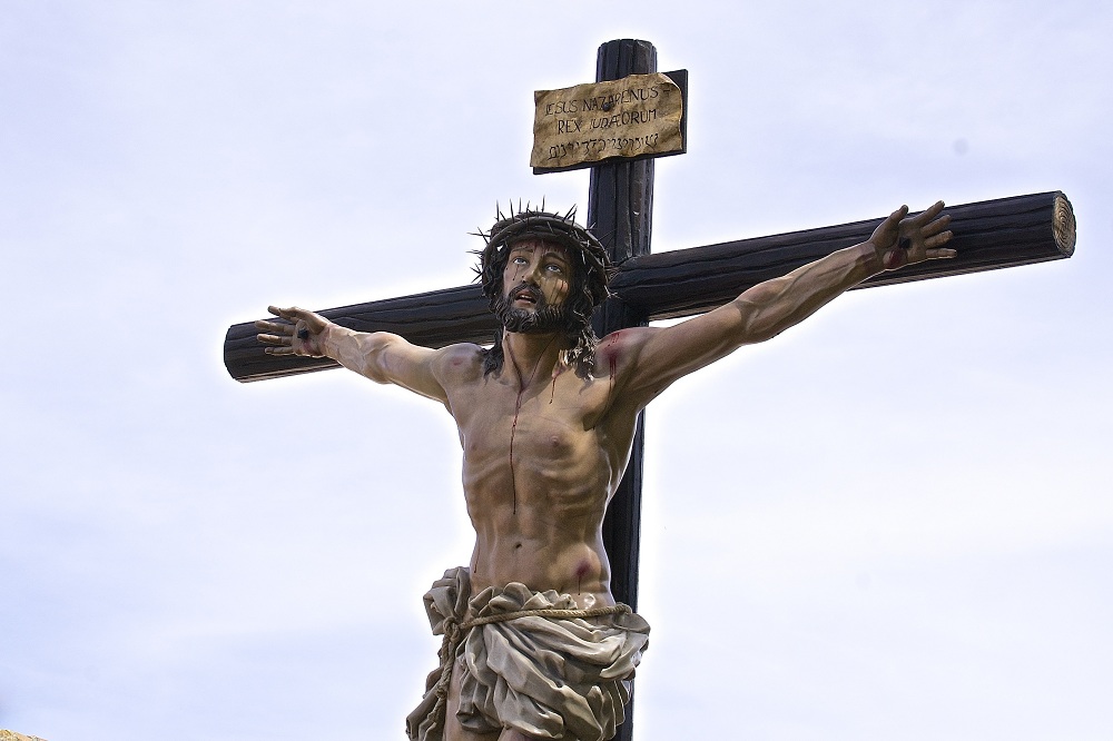 Why is Jesus on the cross such an important symbol for Catholics? -  Holyart.com Blog