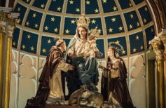 How to recite the supplication to Our Lady of Pompeii