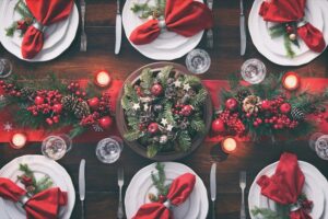 Setting the table at Christmas: plus many DIY ideas