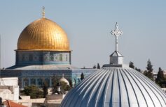 The main differences between Islam and Christianity The main differences between Islam and Christianity